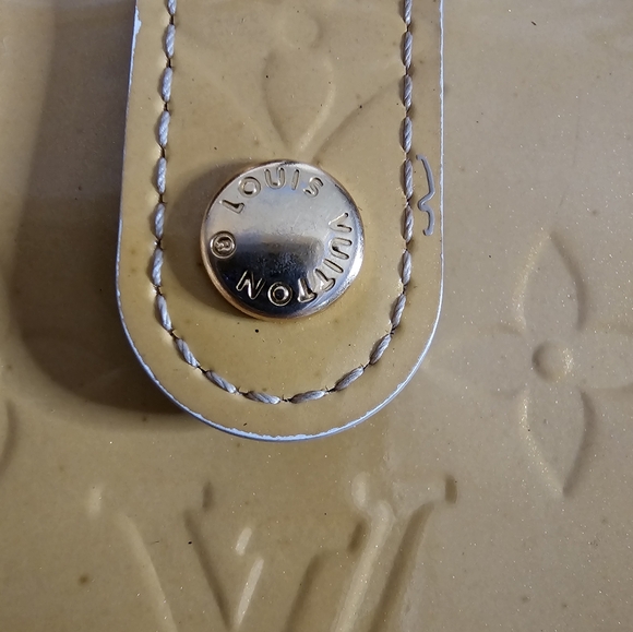 Louis Vuitton Monogrammed Gold Vernis Bifold Wallet Authentic Preloved - Picture 7 of 16